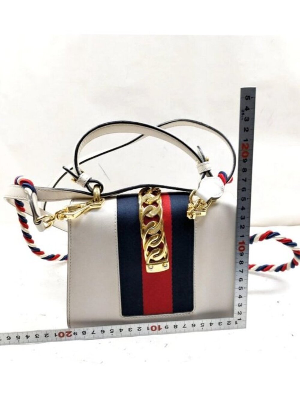 Authentic Gucci Sylvie Mini Floral Embroidered Leather Top Handle Crossbody Bag - Picture 3 of 16